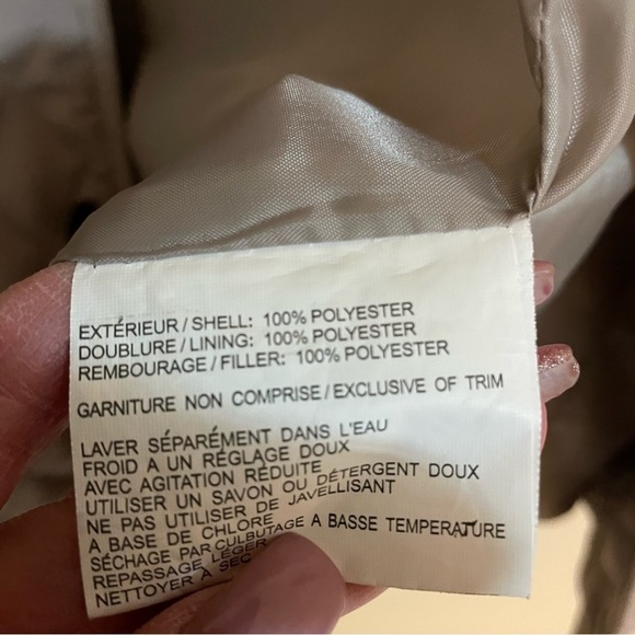 Fen-nelli limited edition quilted beige clasp button closure jacket. - Picture 10 of 10